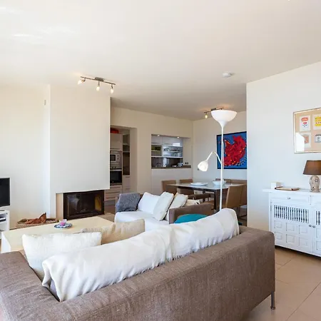 Villa Charming On The Seafront *