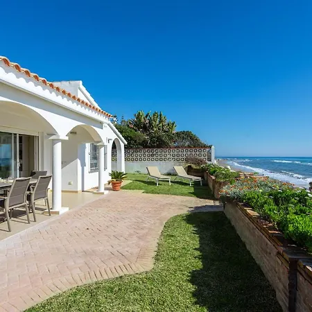 Charming On The Seafront Marbella