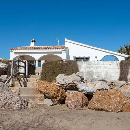 Villa Charming On The Seafront *