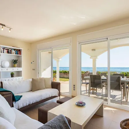 Charming On The Seafront * Marbella