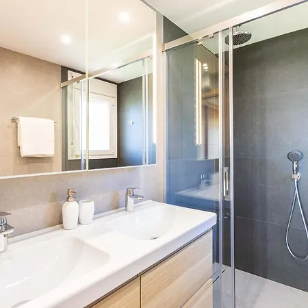Charming On The Seafront Villa *