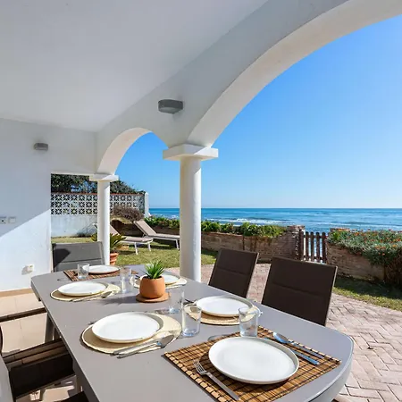 Вилла Charming On The Seafront Марбелья