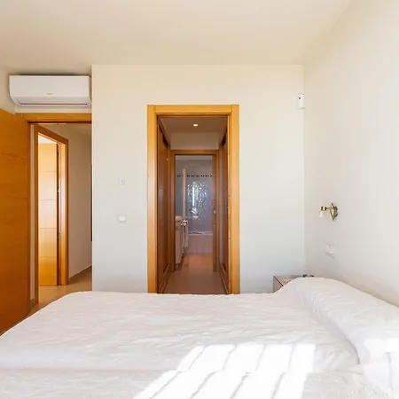 Charming On The Seafront Вилла