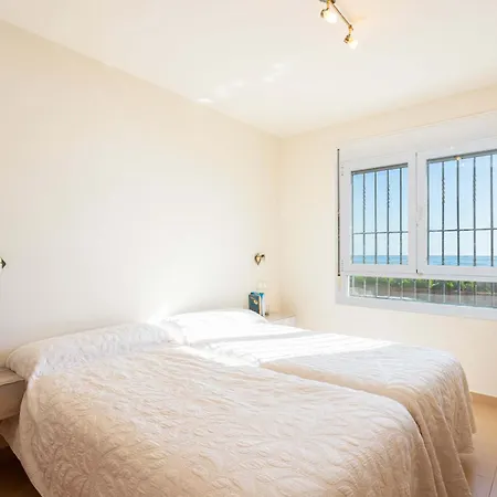 Charming On The Seafront Вилла