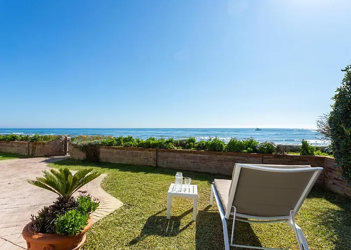 Charming On The Seafront Willa *