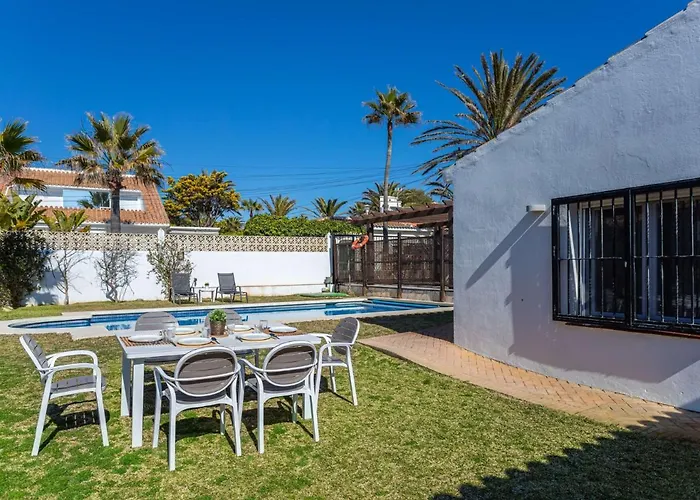 Charming On The Seafront Willa *