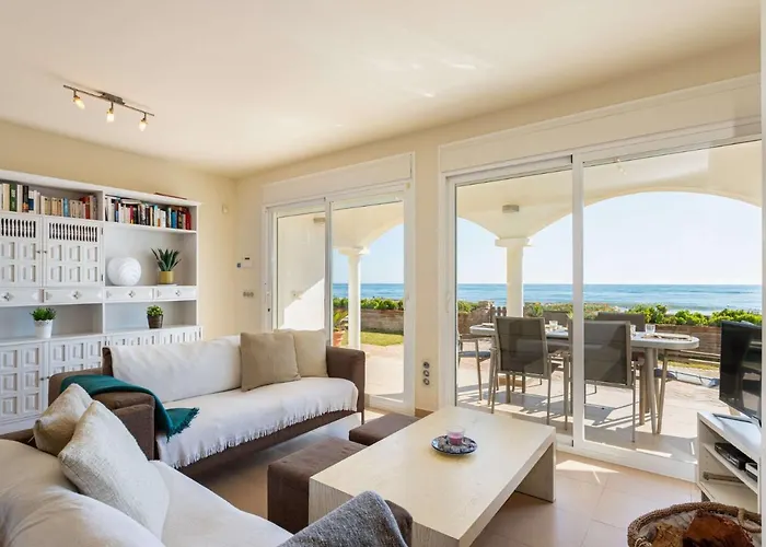 Charming On The Seafront * Marbella