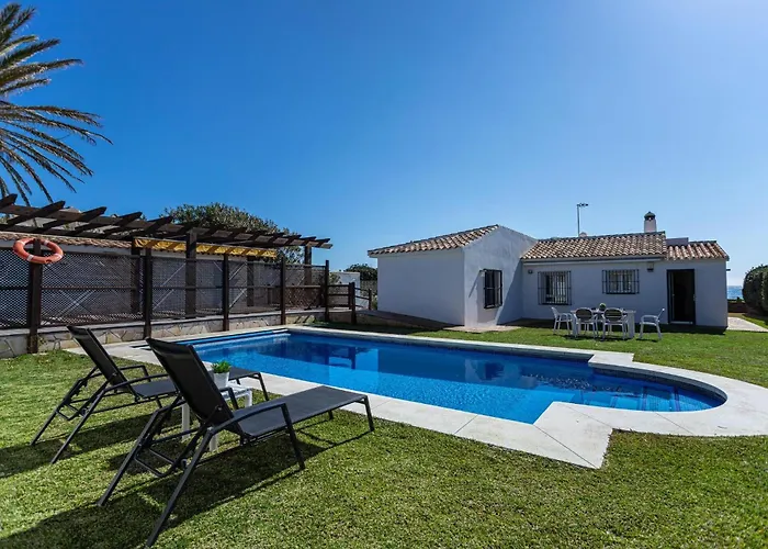 Charming On The Seafront Willa *