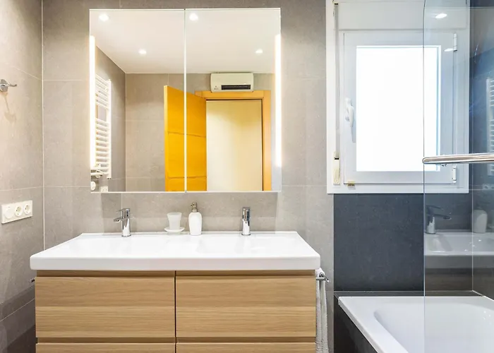 Charming On The Seafront Willa