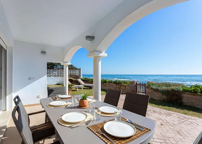 Willa Charming On The Seafront Marbella