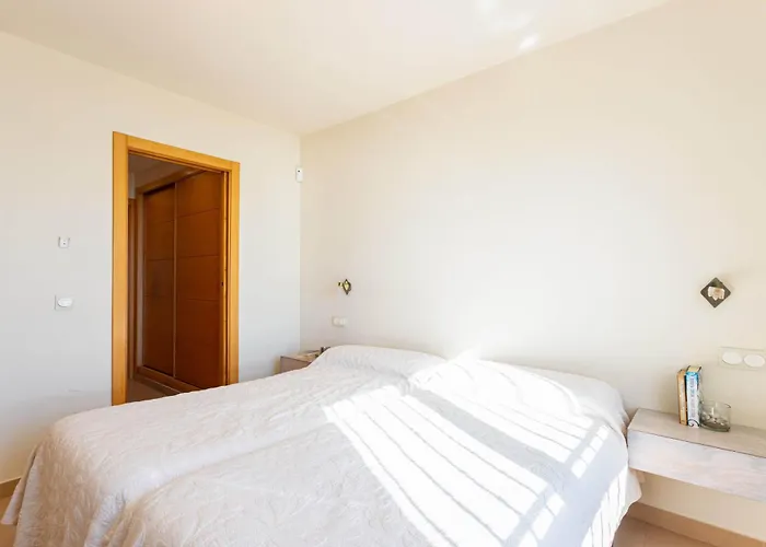 Charming On The Seafront Marbella