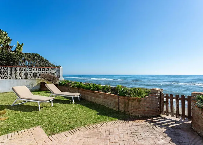 Charming On The Seafront Marbella