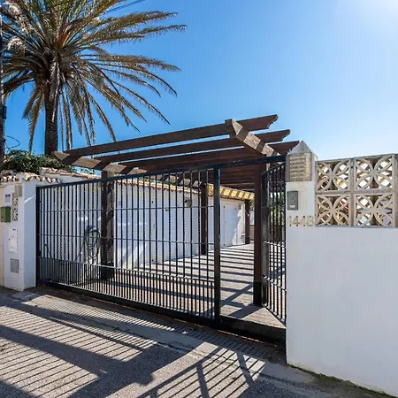 וילה Charming On The Seafront *